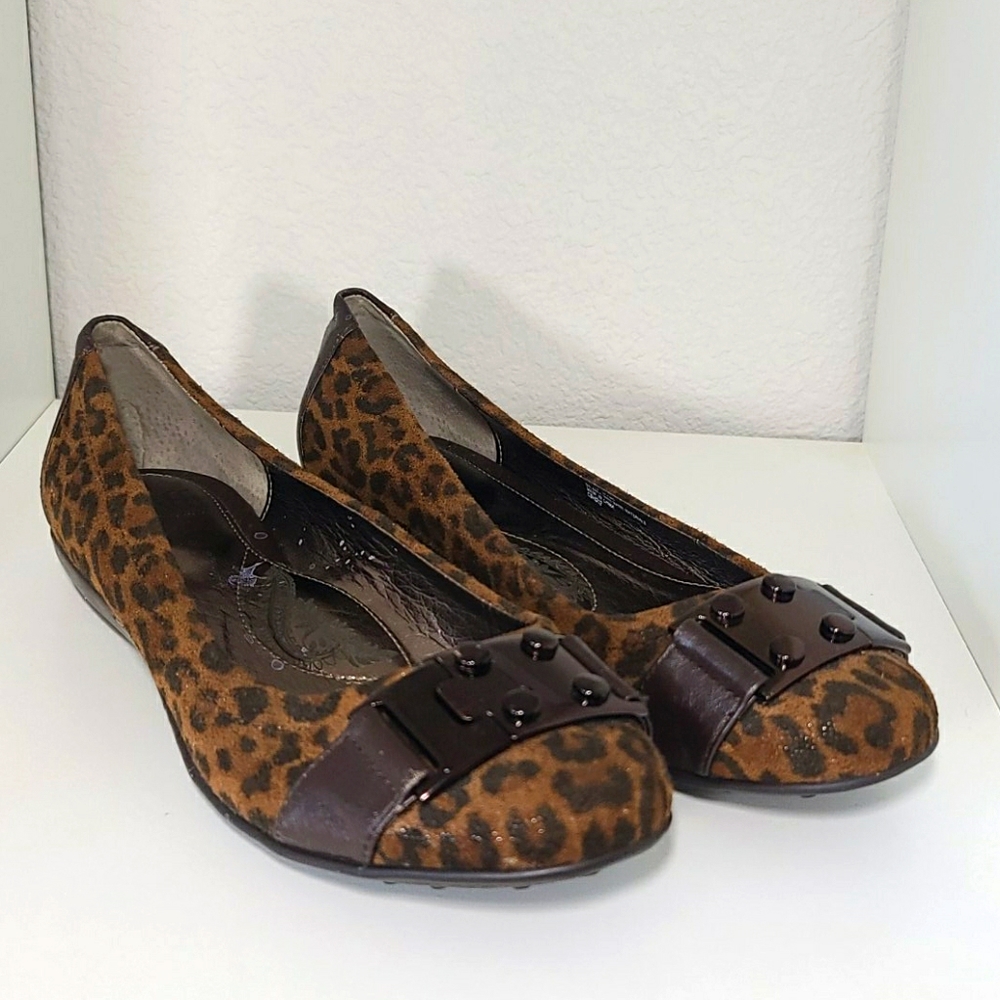 Söfft Leppard print flats with buckle detail
